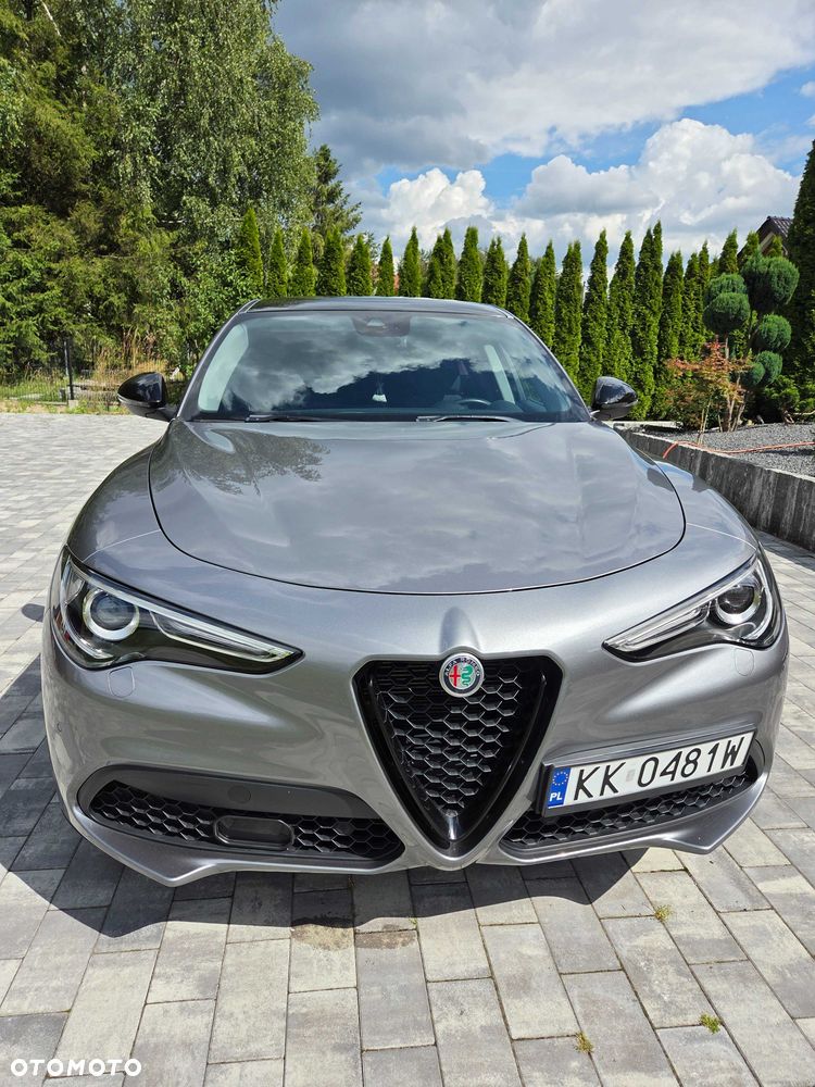 Alfa Romeo Stelvio - 2