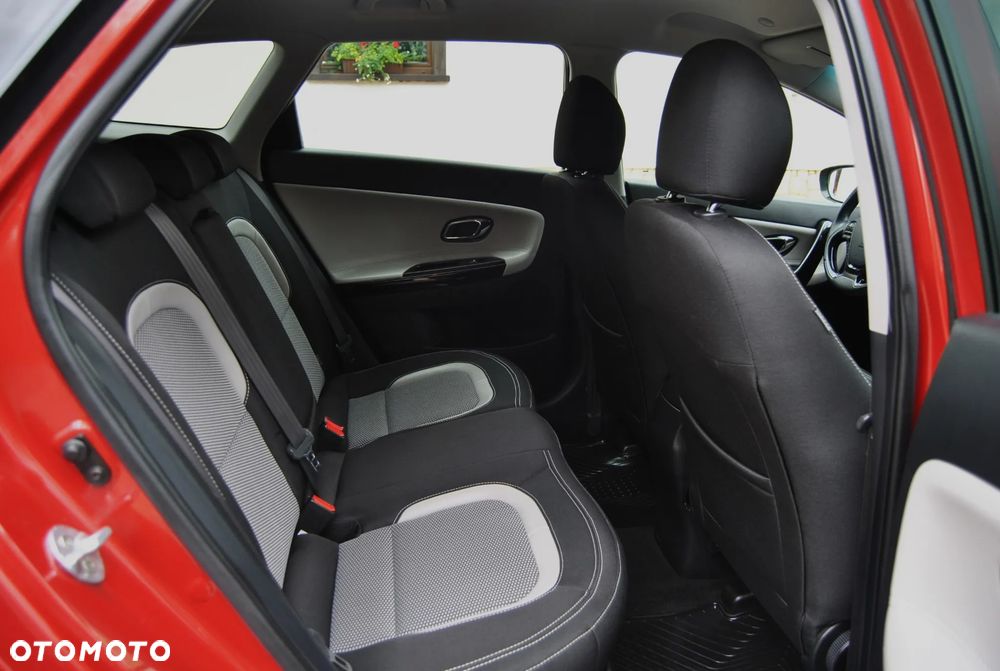 Kia Ceed 1.6 GDI DCT Vision - 8