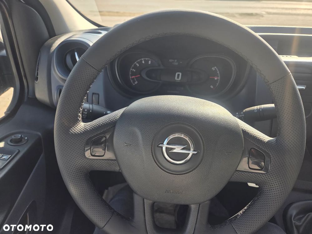 Opel VIVARO - 12