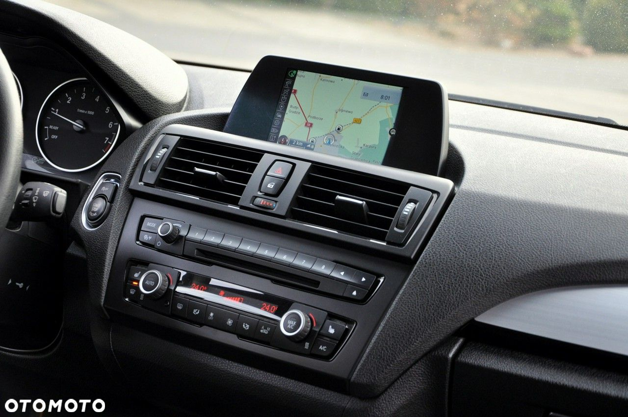 BMW Seria 1 118i Sport Line - 26