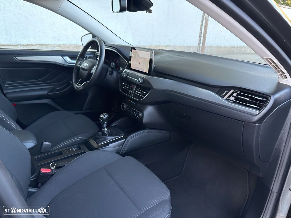 Ford Focus SW 1.5 TDCi EcoBlue Business - 18
