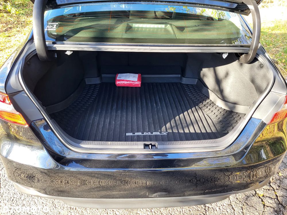 Toyota Camry 2.5 Hybrid Comfort CVT - 6