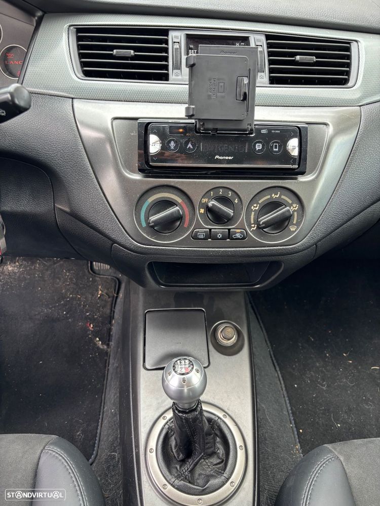 Mitsubishi Lancer 2.0 GSR Evolution VIII EC - 16