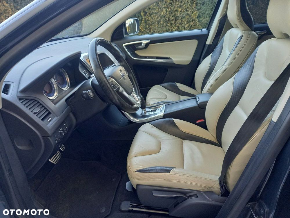 Volvo XC 60 D3 R Design - 28