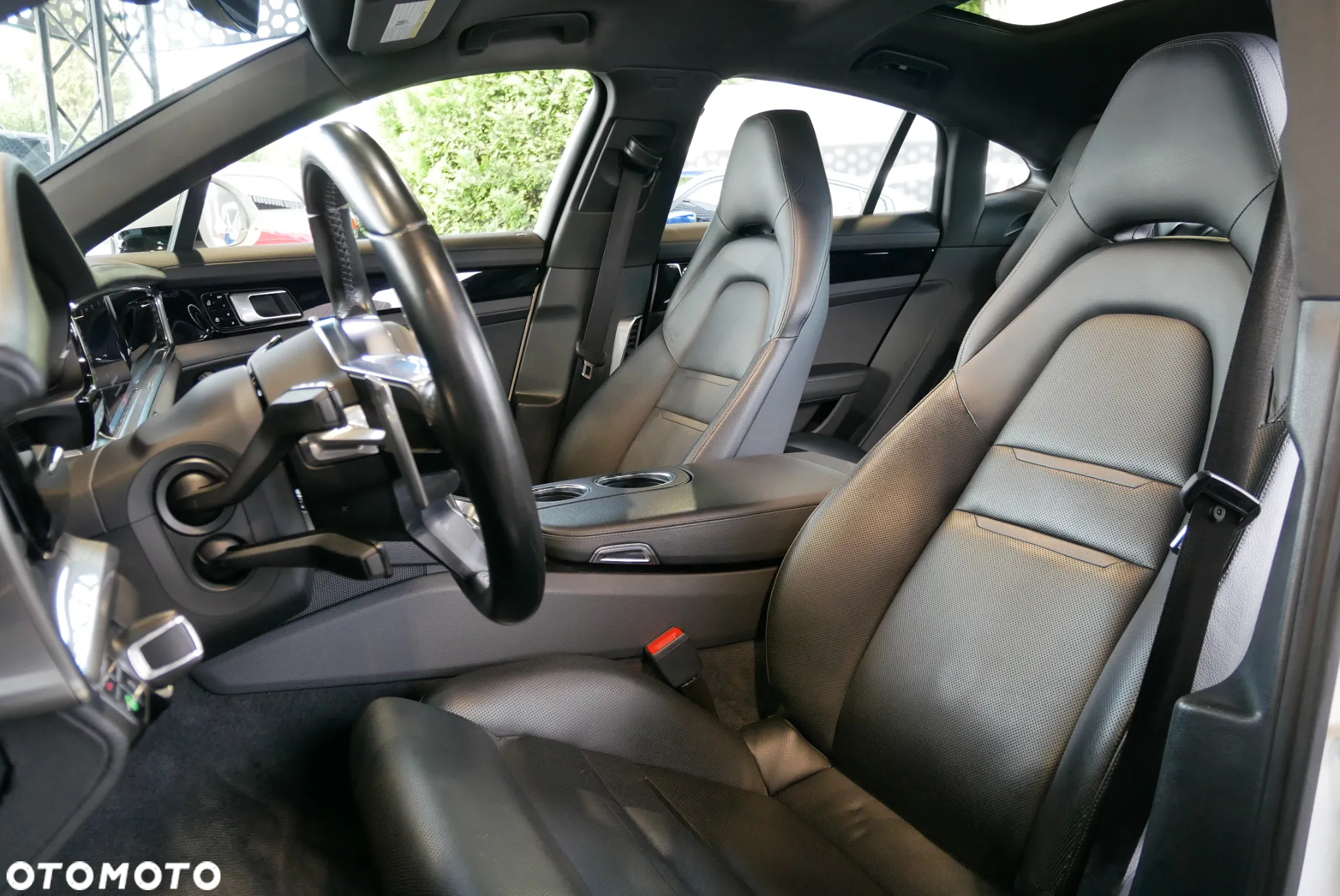 Porsche Panamera - 12