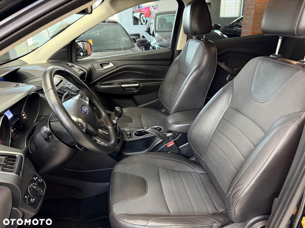 Ford Kuga 1.6 EcoBoost 2x4 Titanium - 15