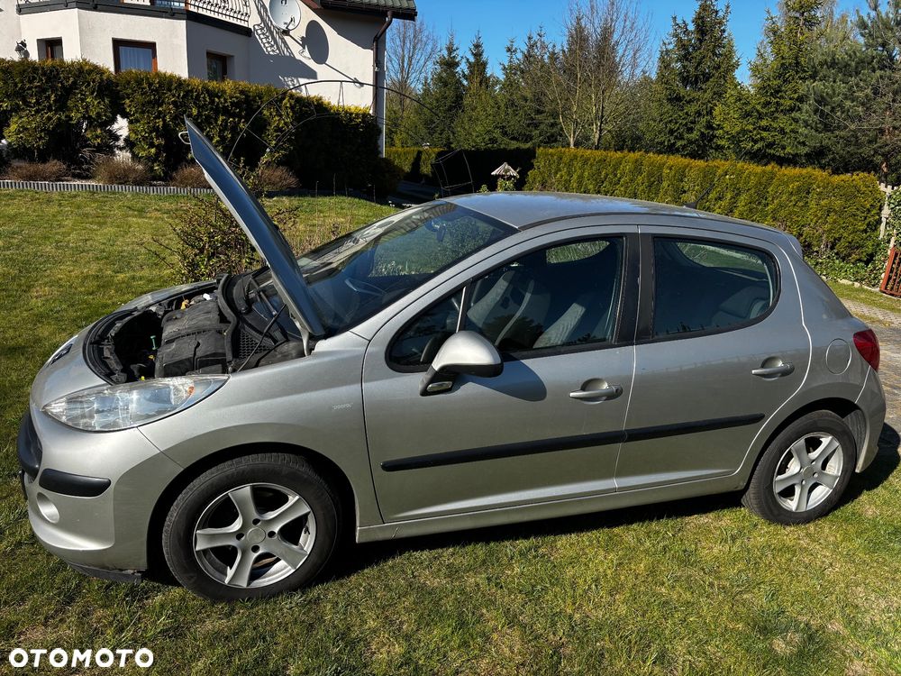 Peugeot 207 1.4 16V Trendy - 21