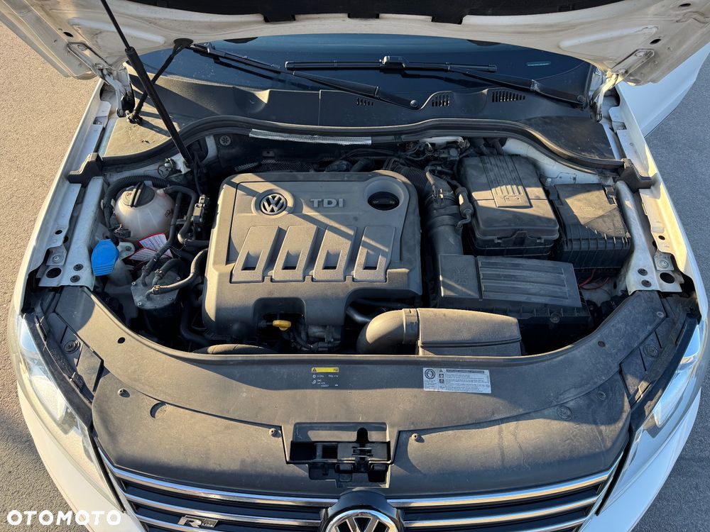 Volkswagen Passat 2.0 TDI Highline R-Style DSG - 30