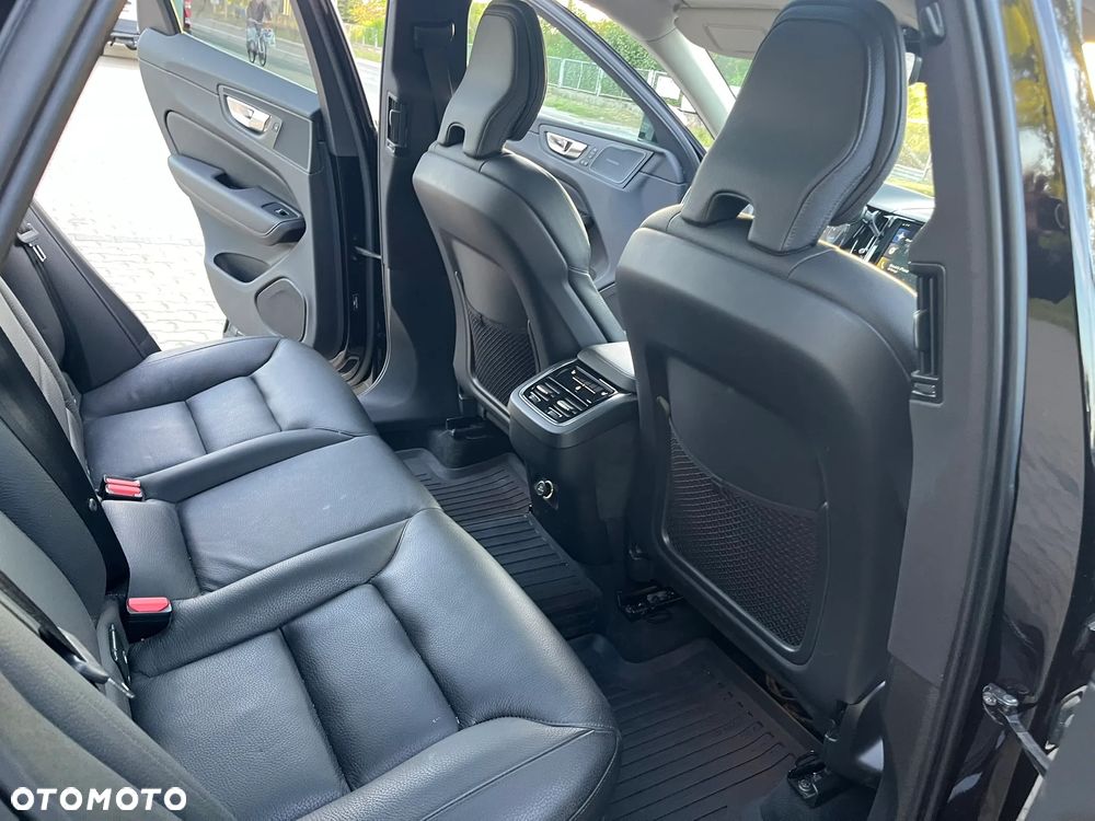 Volvo XC 60 T5 AWD Inscription - 35
