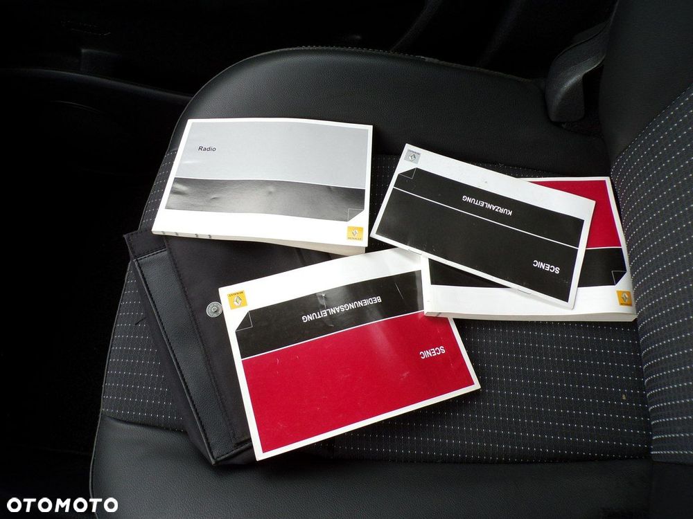 Renault Grand Scenic - 21