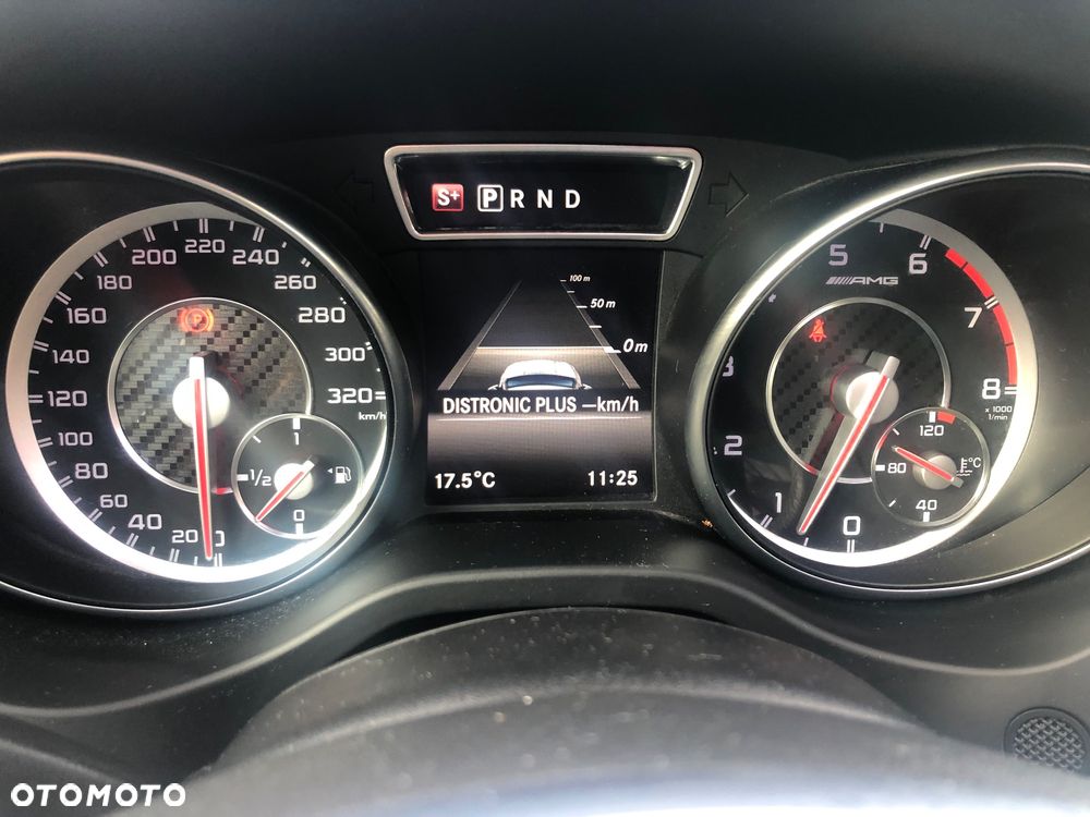 Mercedes-Benz GLA 45 AMG 4Matic 7G-DCT - 23