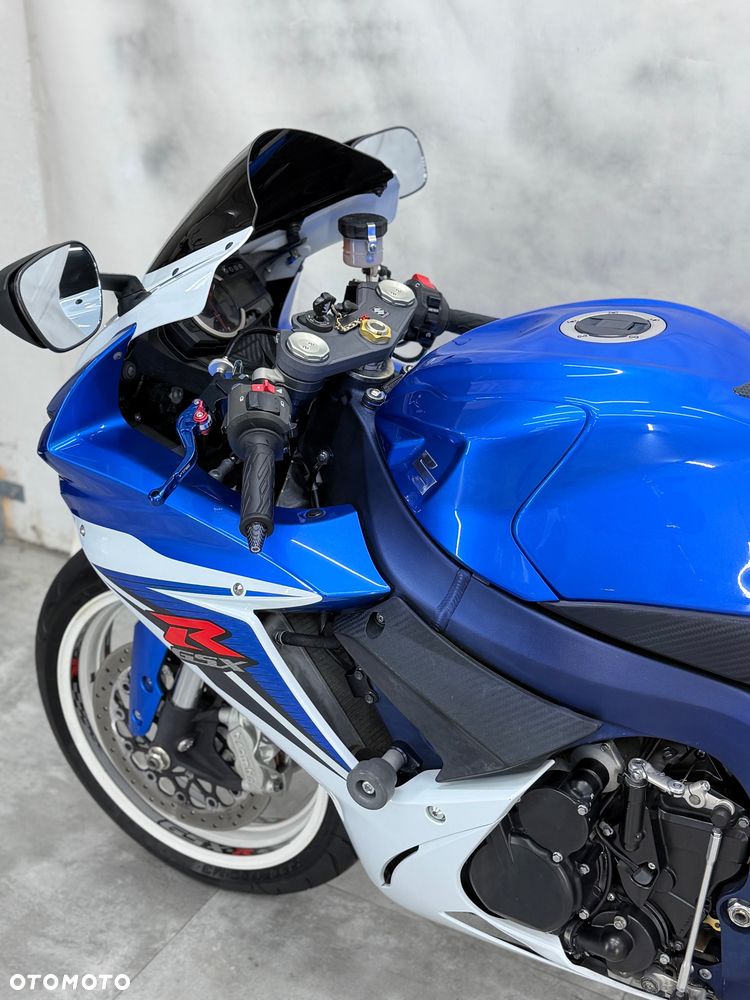 Suzuki GSX-R - 16
