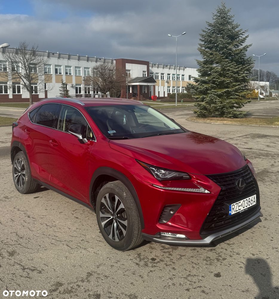 Lexus NX 300 F Impression AWD - 3