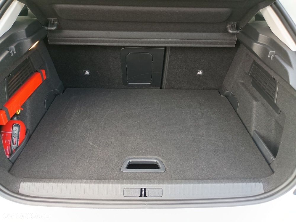 Citroën C4 1.2 PureTech Max S&S EAT8 - 6