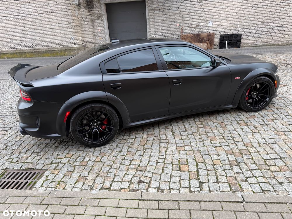 Dodge Charger 6.4 Scat Pack Widebody - 19