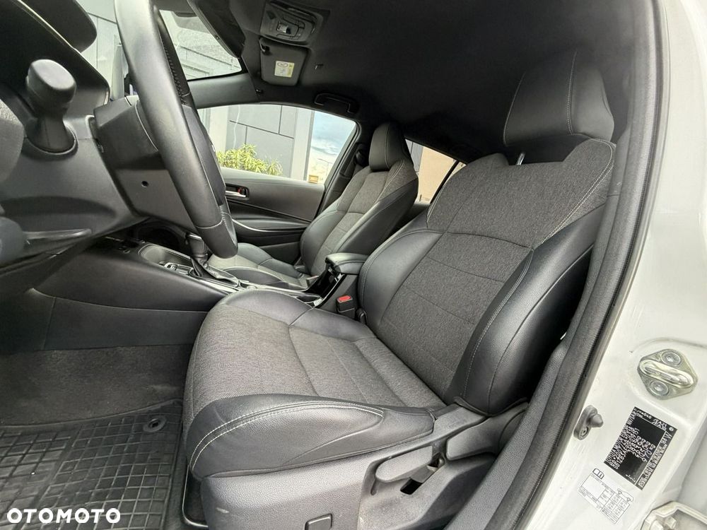 Toyota Corolla 1.8 Hybrid Executive - 12