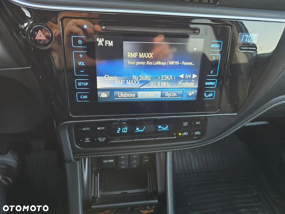 Toyota Auris 1.6 Premium Comfort - 18