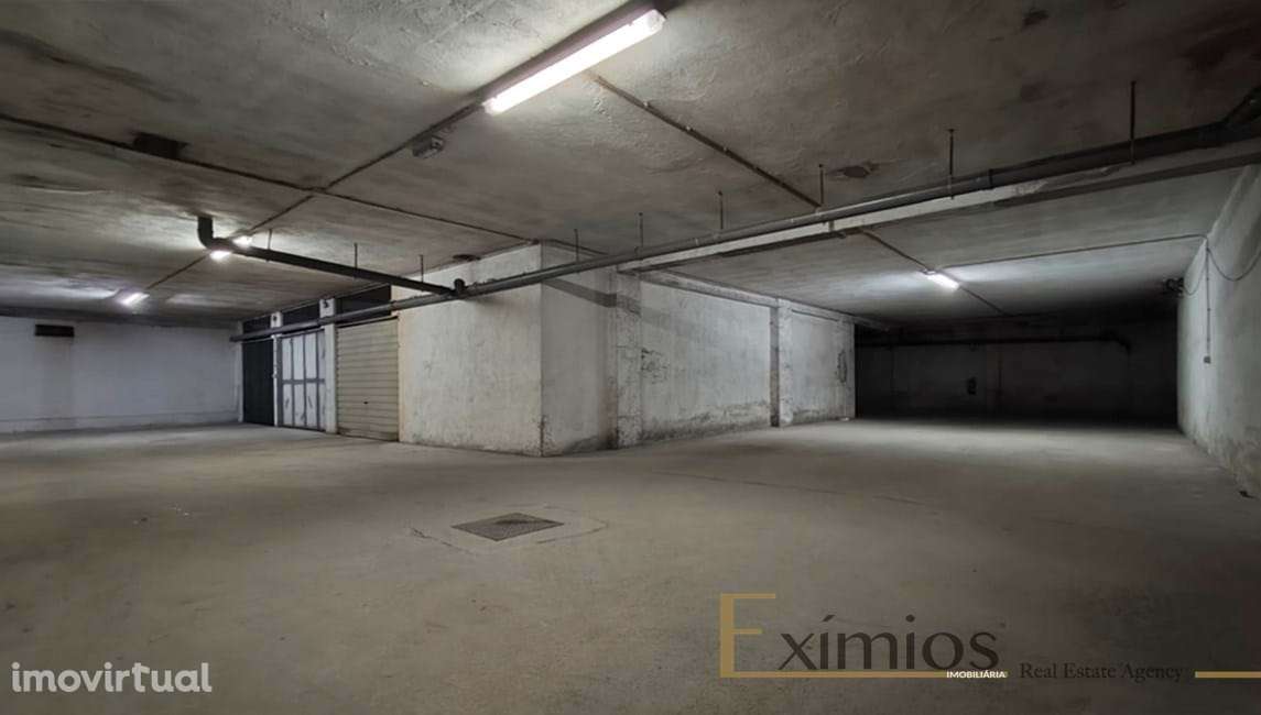 Garagem para um carro, no centro da Póvoa de Varzim - Grande imagem: 2/4