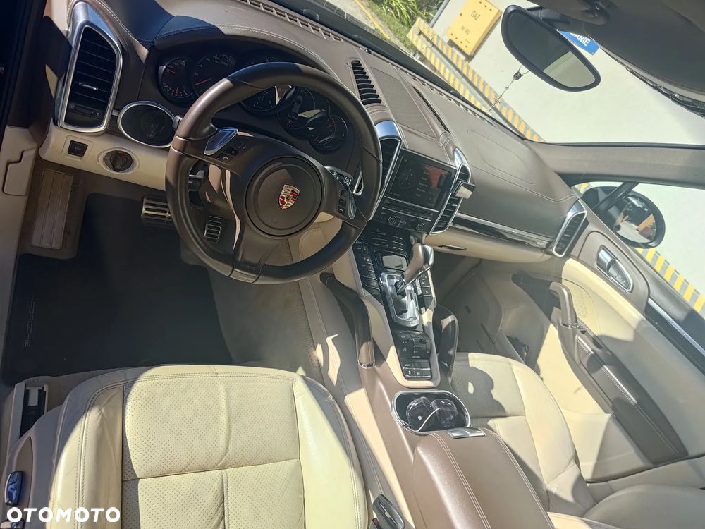 Porsche Cayenne Diesel Tiptronic S - 26