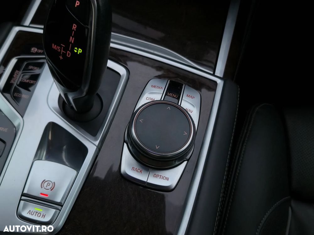 BMW Seria 7 740Le iPerformance - 19