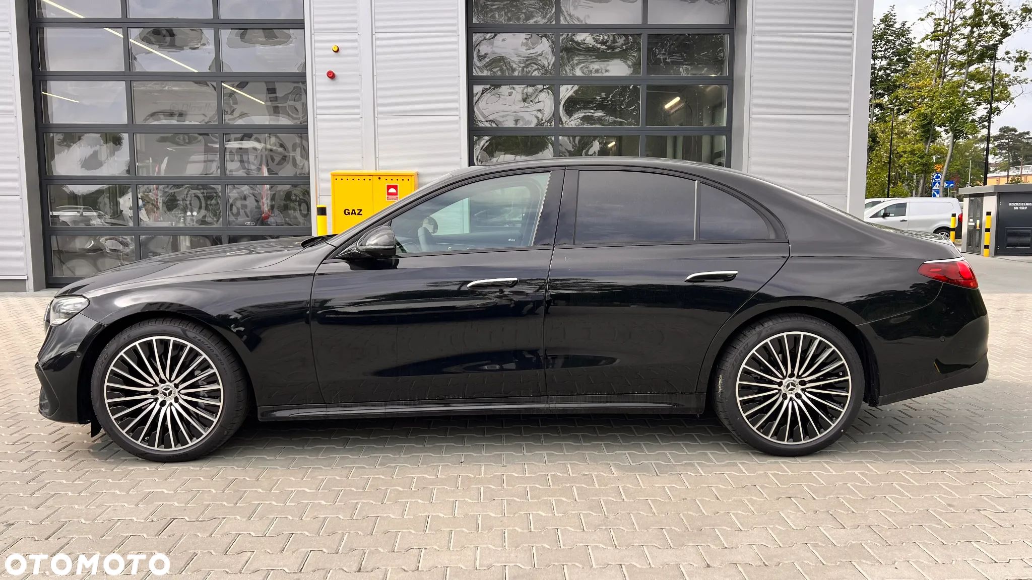 Mercedes-Benz Klasa E 220 d 4-Matic AMG - 1