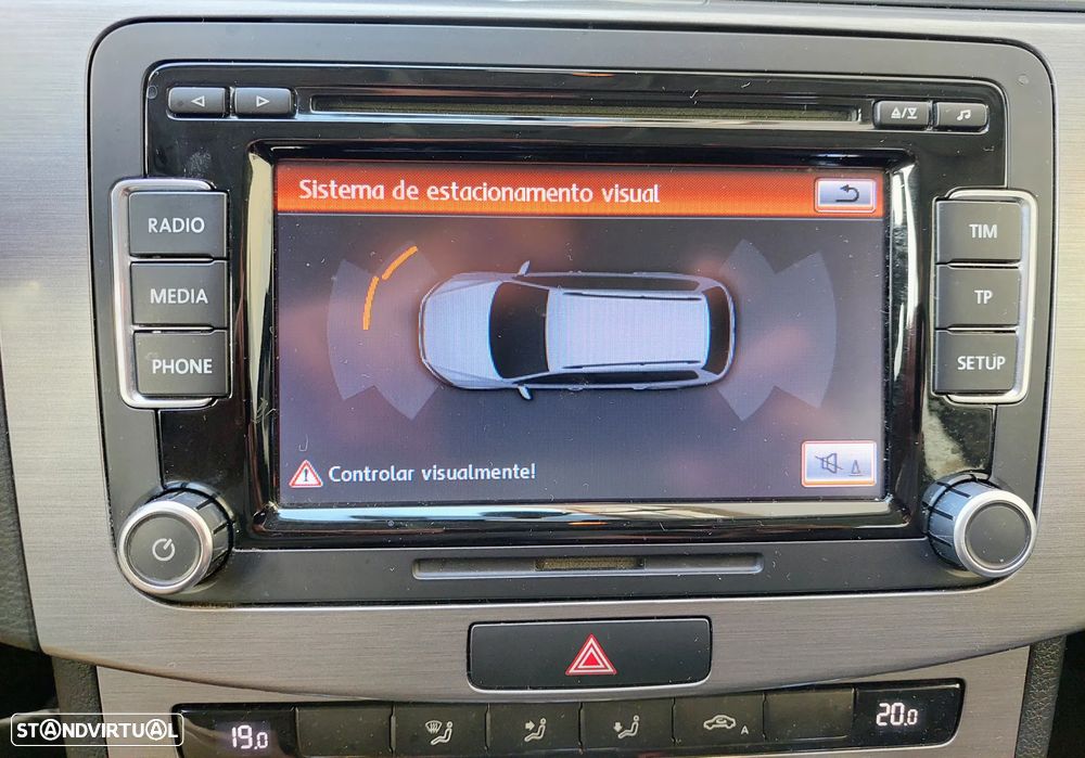 VW Passat Variant 2.0 TDi Confortline - 32