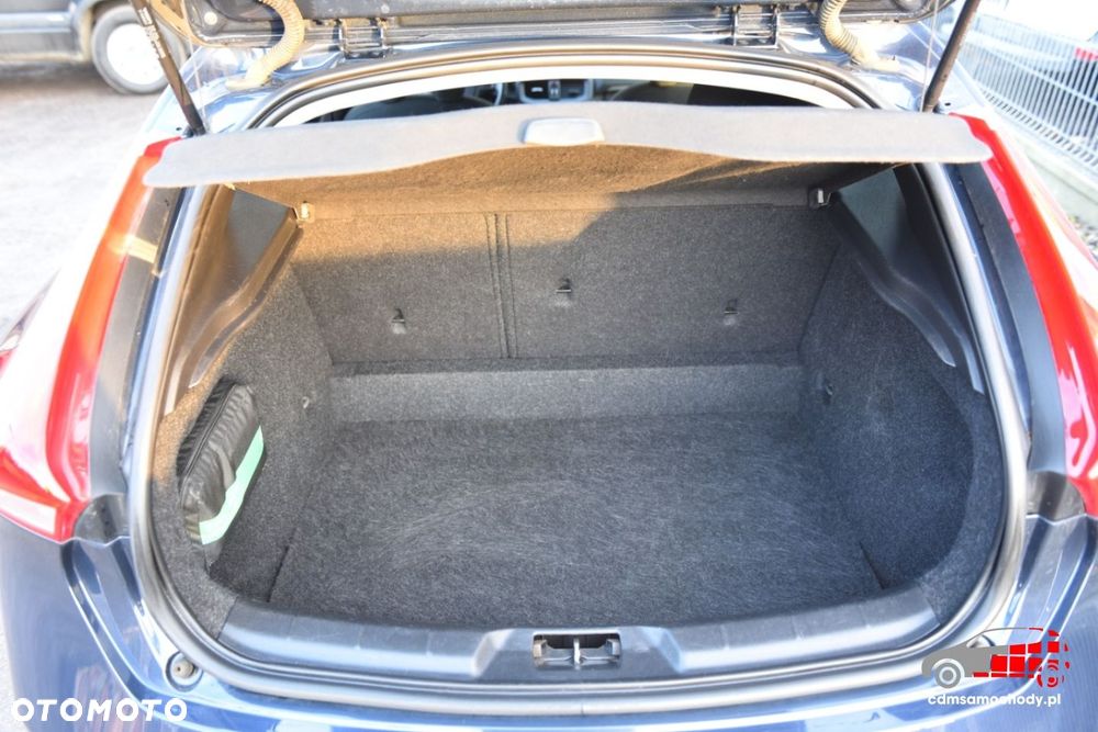 Volvo V40 - 16