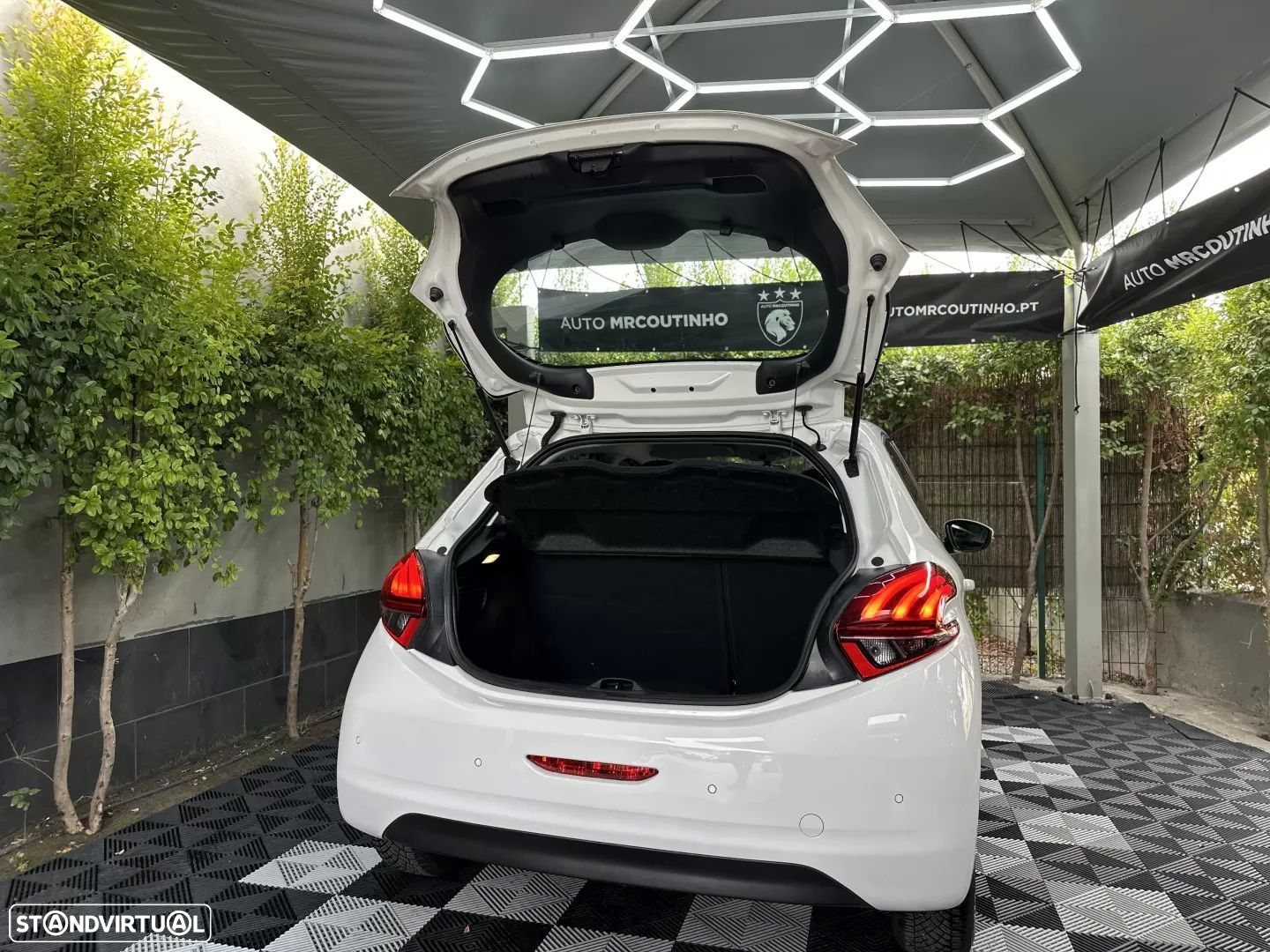 Peugeot 208 1.2 PureTech Active - 6
