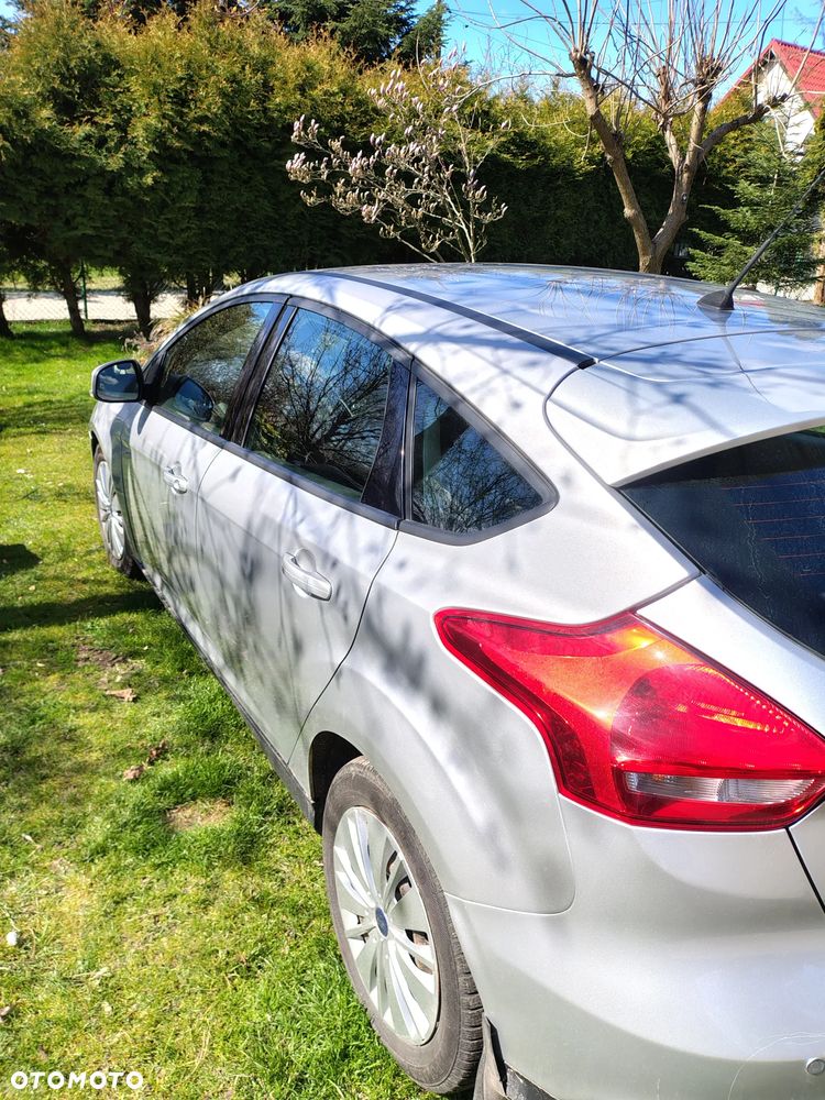 Ford Focus 1.6 Edition - 4