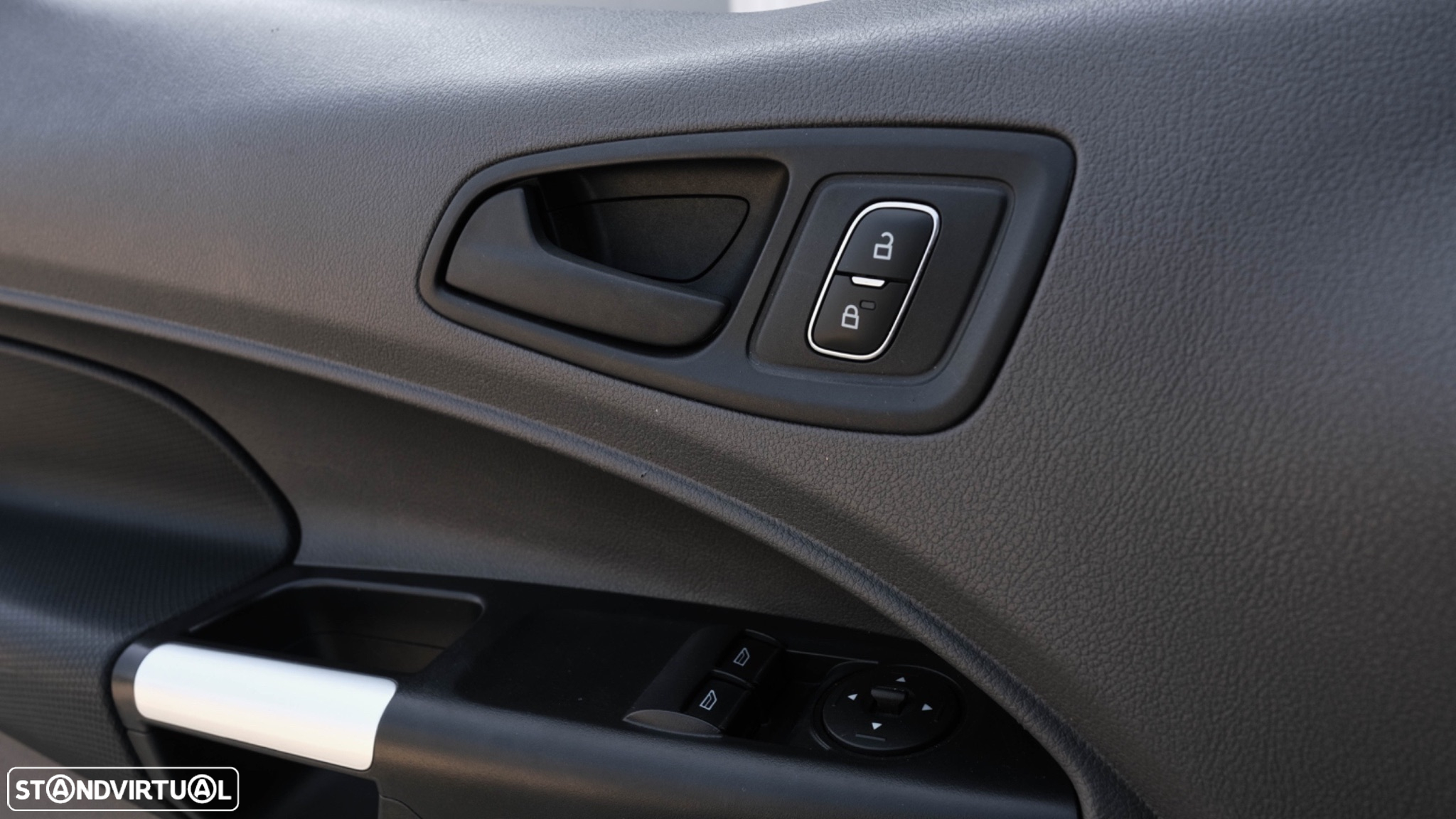 Ford Transit Connect Longa - 19