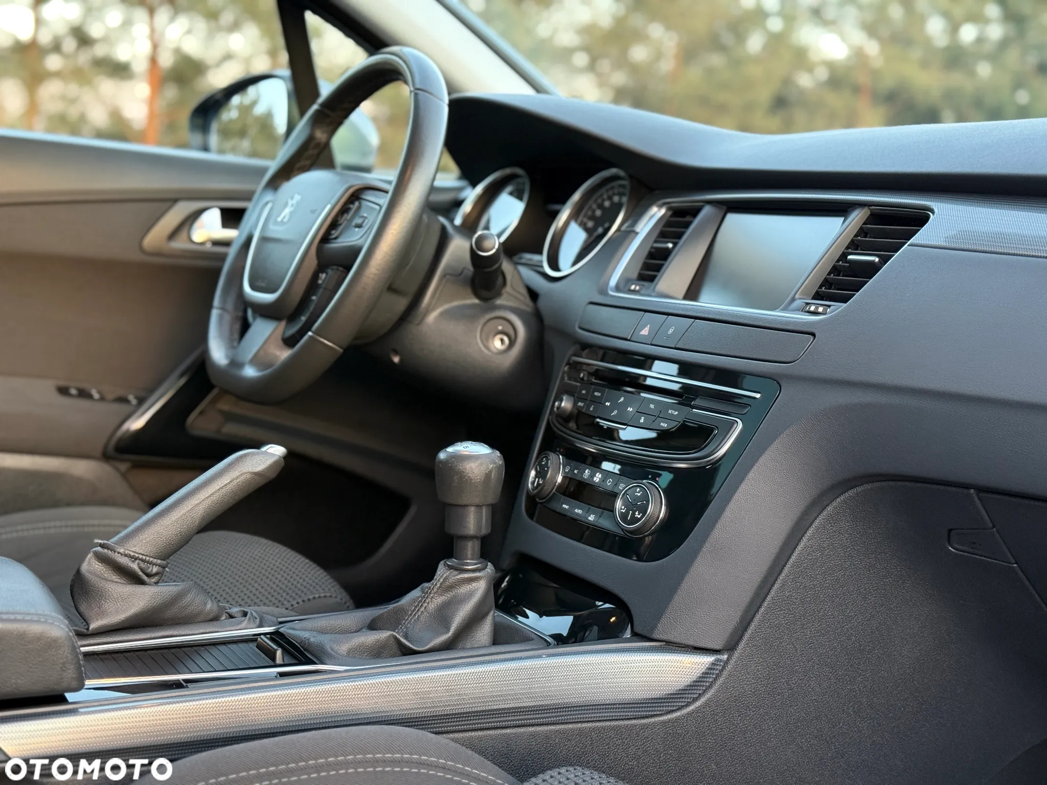 Peugeot 508 1.6 e-THP Allure S&S - 32