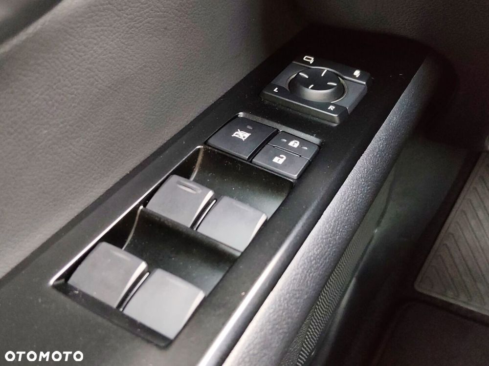 Lexus UX - 22