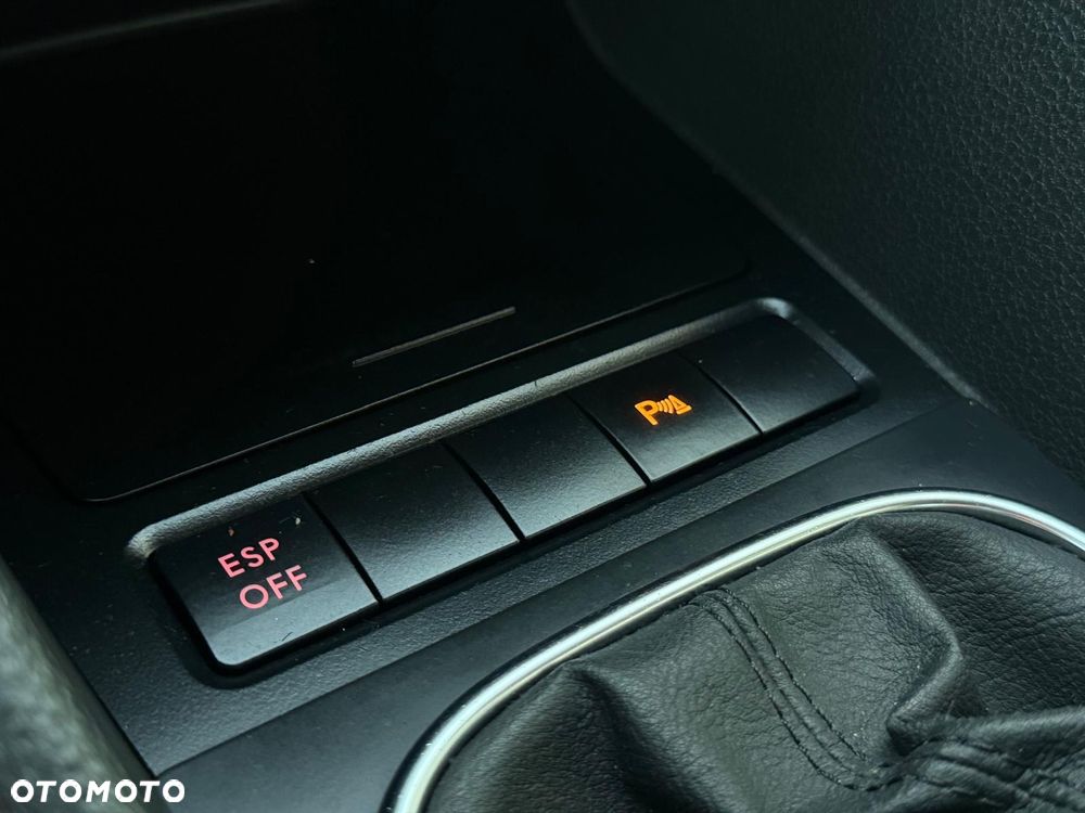 Volkswagen Golf - 29