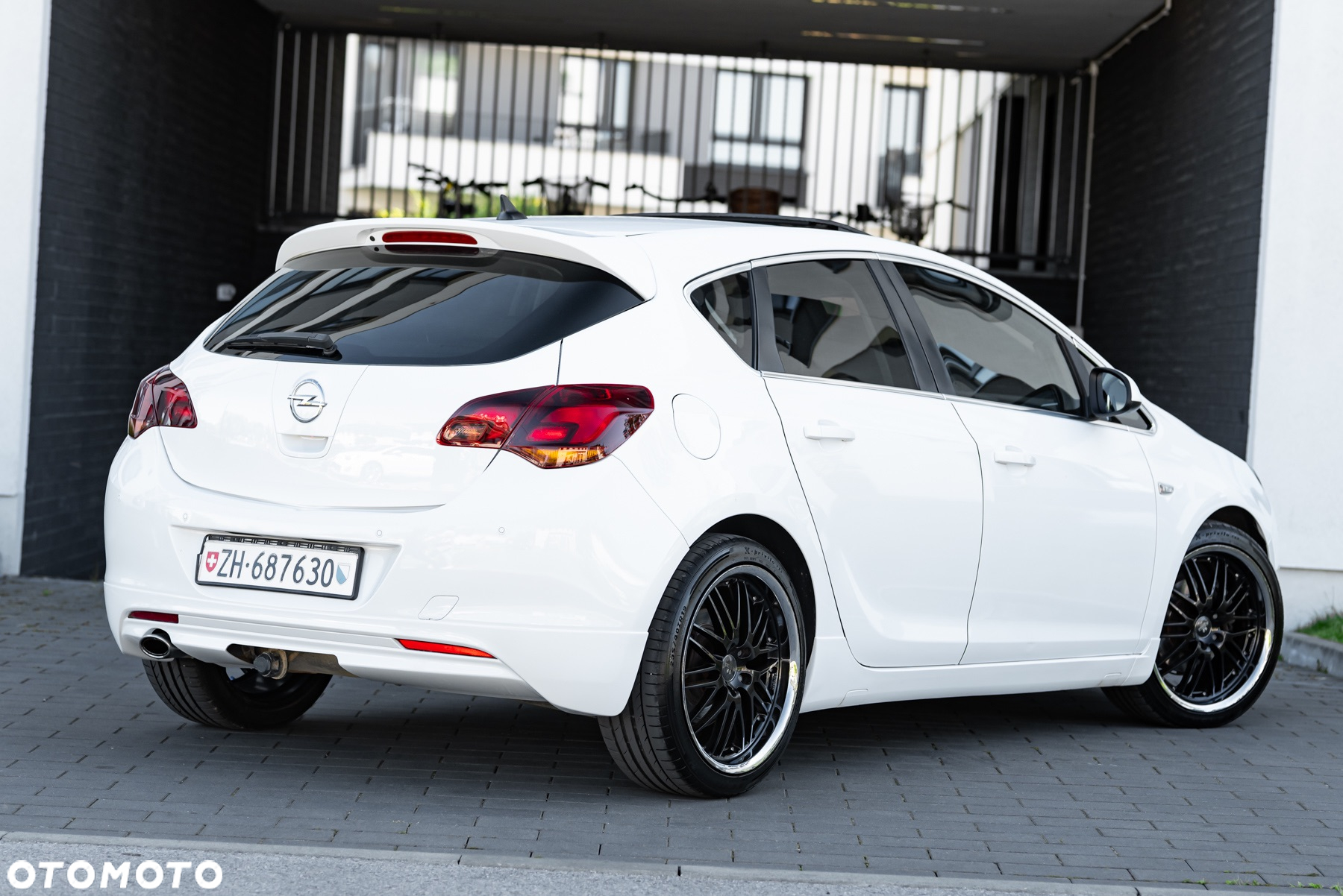 Opel Astra 1.6 Turbo Sport - 13