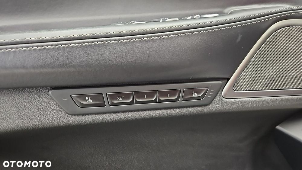 BMW Seria 7 - 20