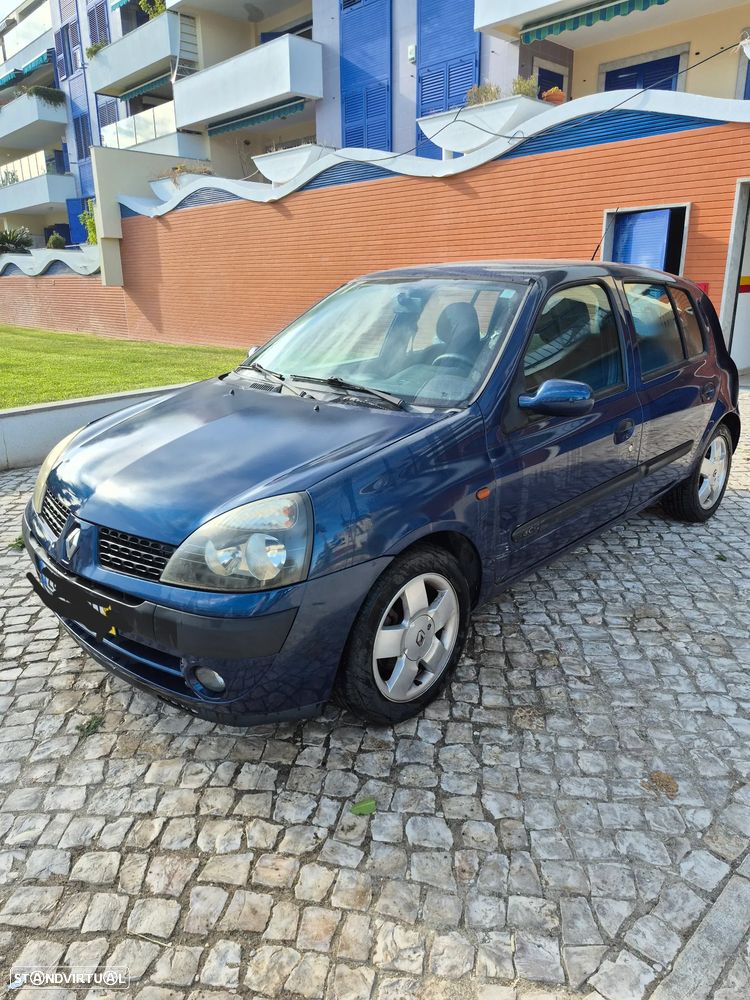 Renault Clio - 1