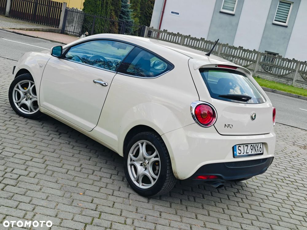 Alfa Romeo Mito 1.4 MultiAir Distinctive - 2