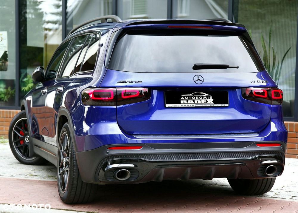 Mercedes-Benz GLB - 11