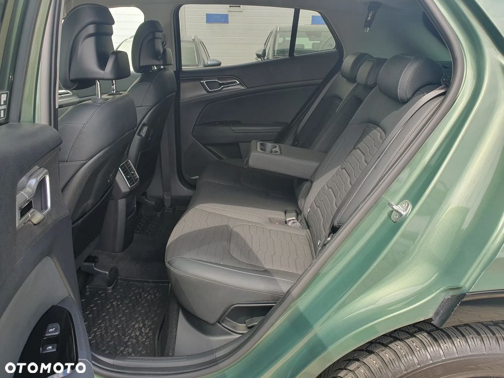 Kia Sportage 1.6 T-GDI MHEV Business Line 2WD DCT - 26