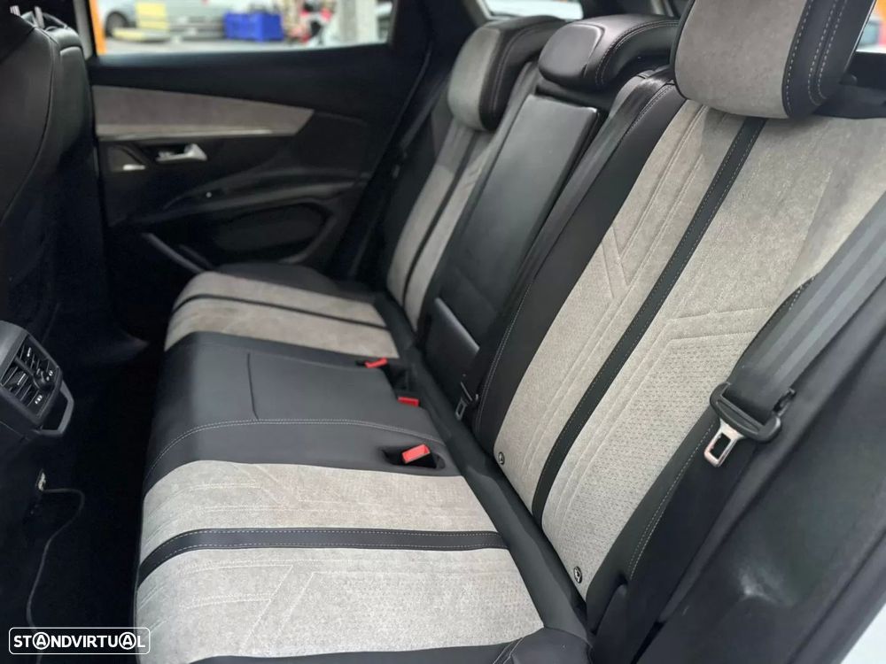 Peugeot 3008 1.6 Hybrid Allure Pack e-EAT8 - 26