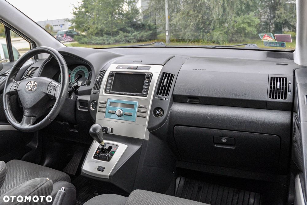 Toyota Corolla Verso - 9