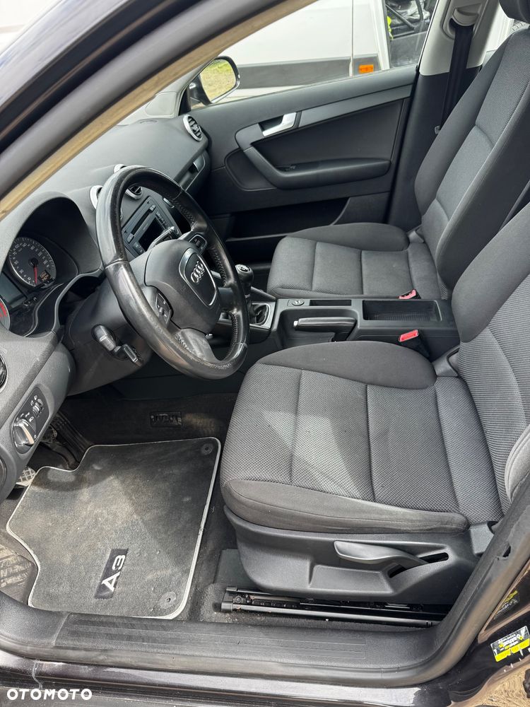 Audi A3 Sportback 1.6 Ambiente - 13