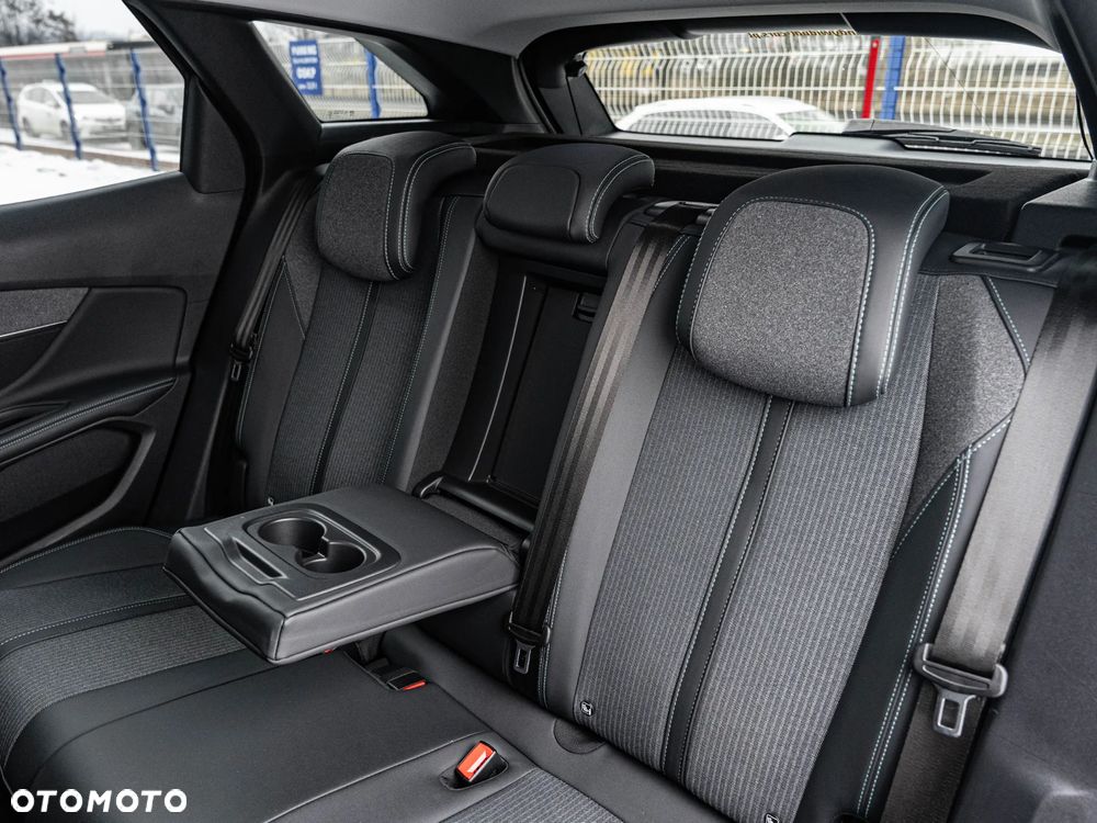 Peugeot 3008 1.5 BlueHDi Allure Pack S&S - 27