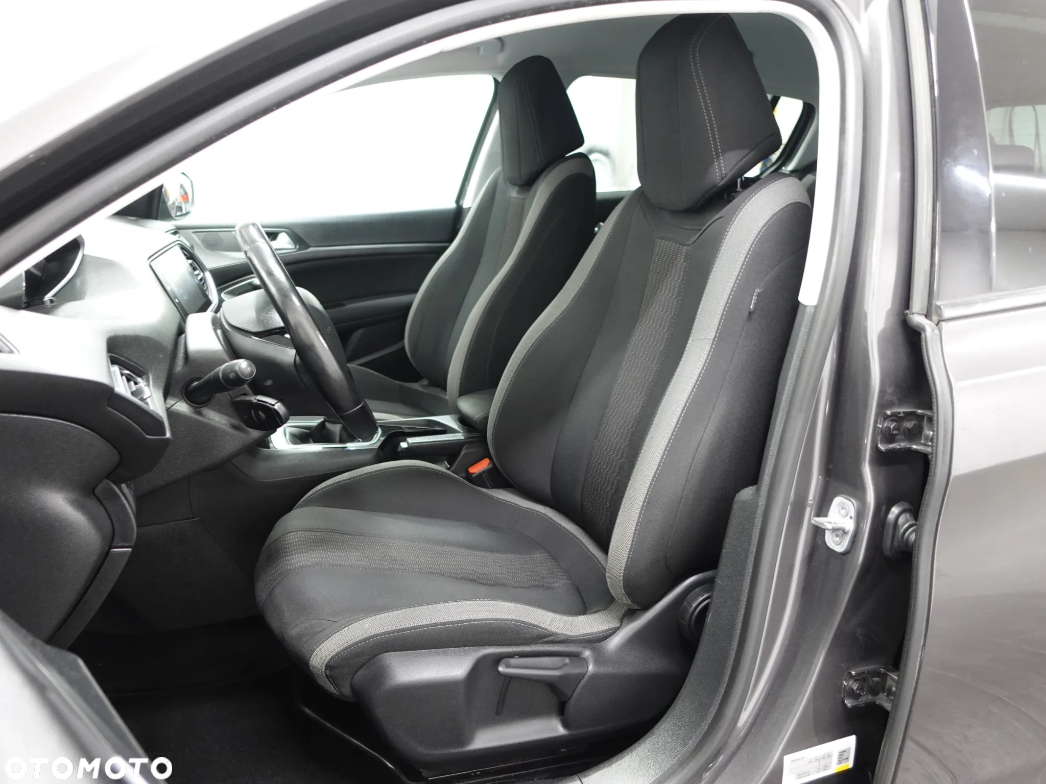 Peugeot 308 1.6 BlueHDi Style S&S - 23