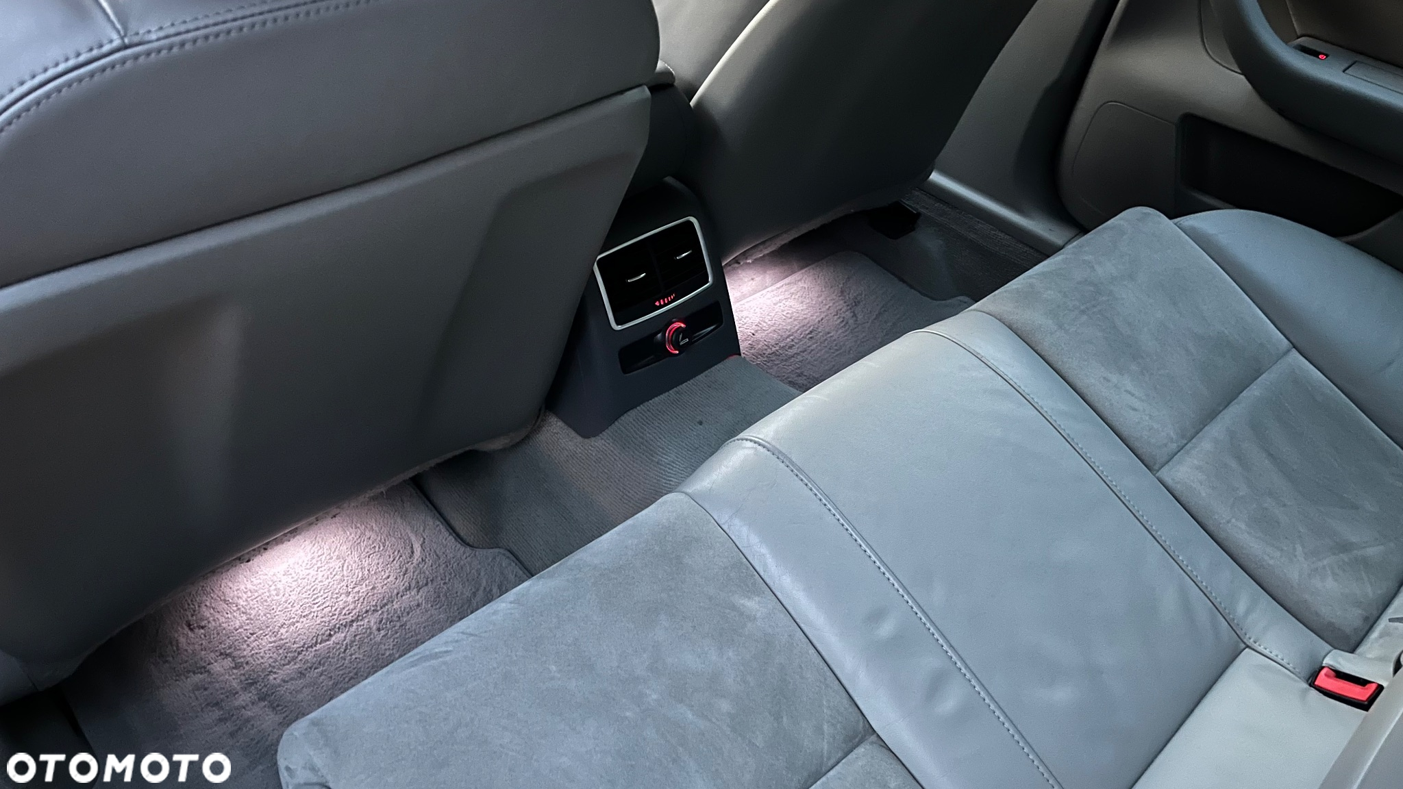 Audi A6 2.0T FSI - 33