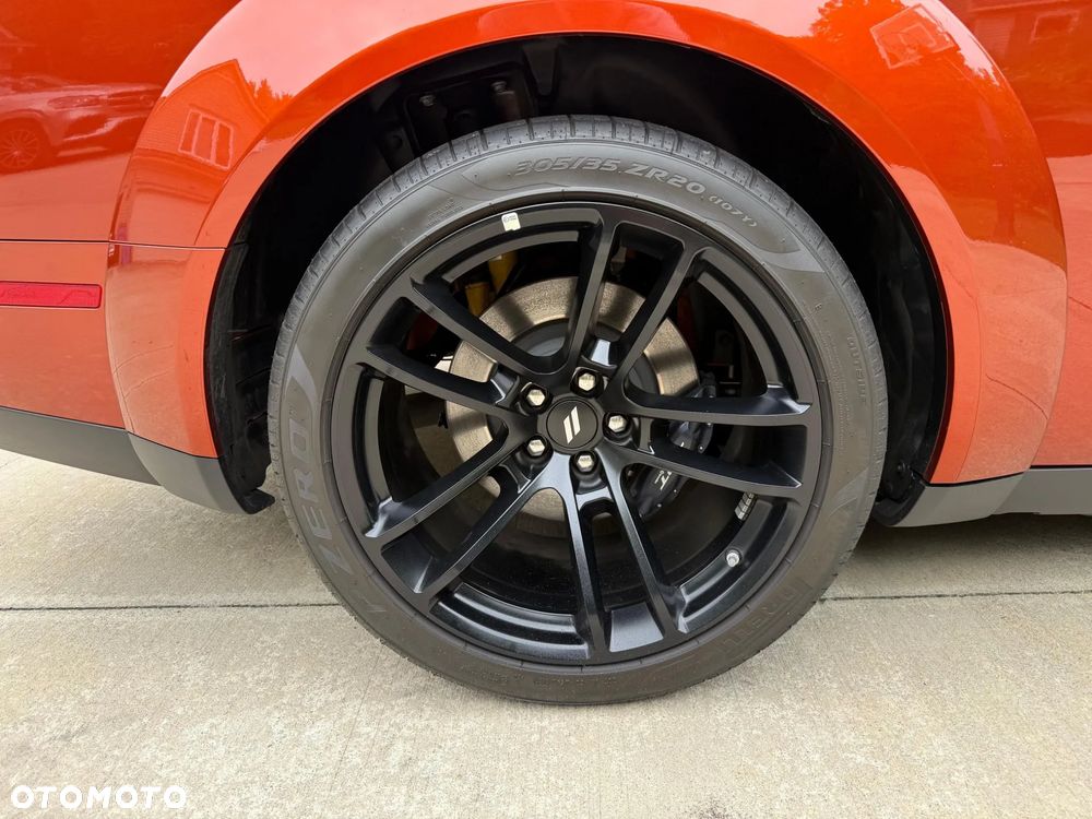 Dodge Challenger - 36