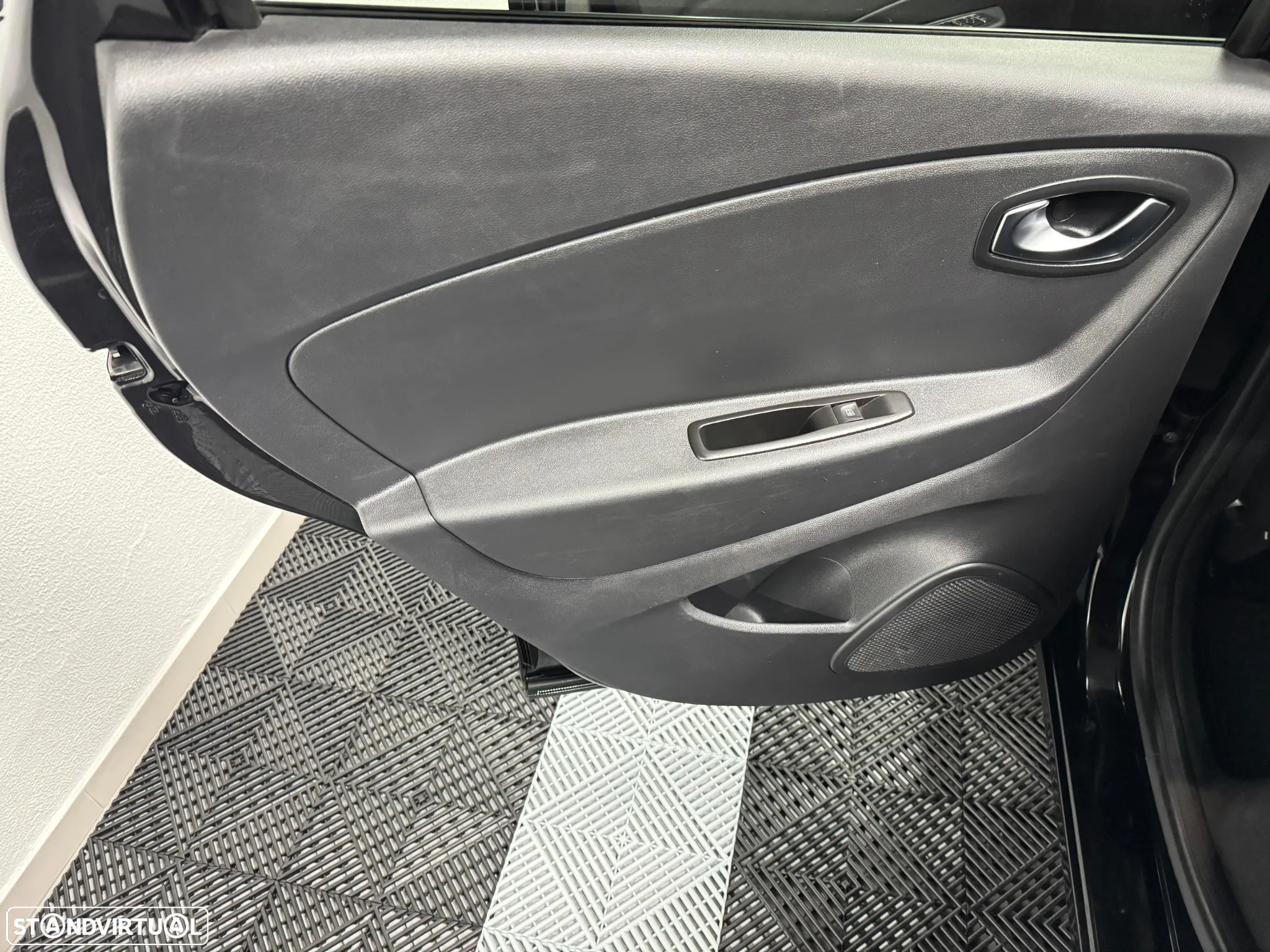 Renault Captur (ENERGY) TCe 90 INTENS - 12