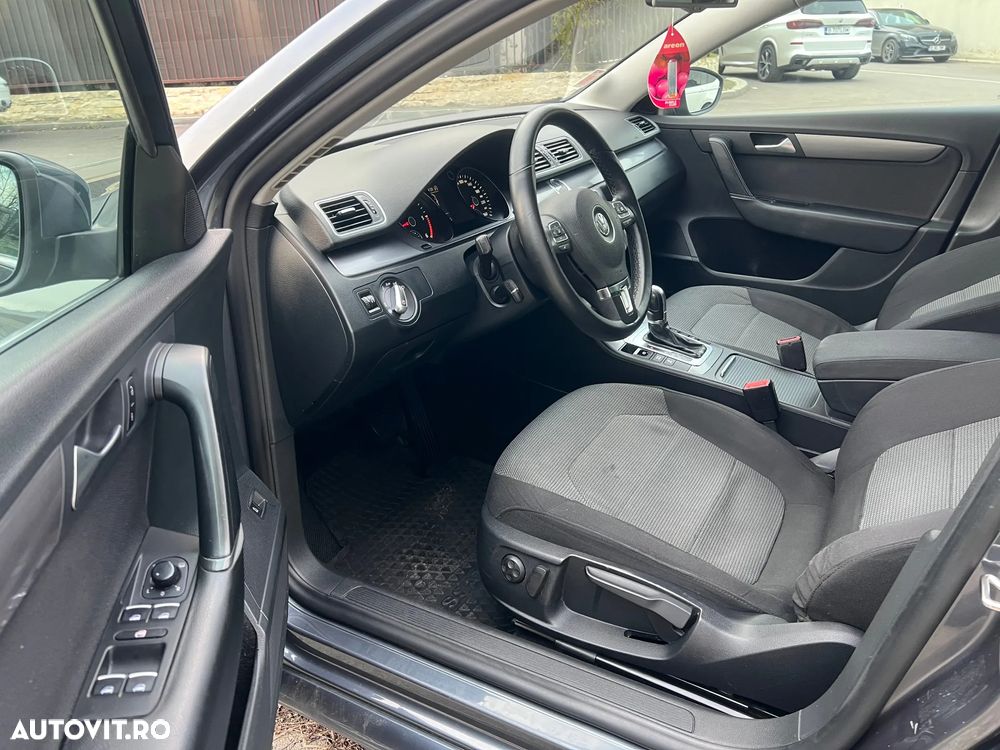 Volkswagen Passat Variant 2.0 Blue TDI DPF DSG Comfortline - 25