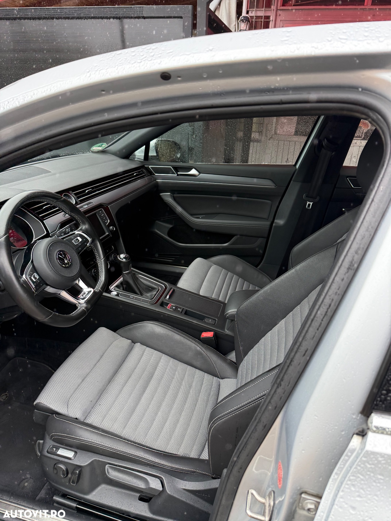 Volkswagen Passat Variant 2.0 TDI R Executive - 15