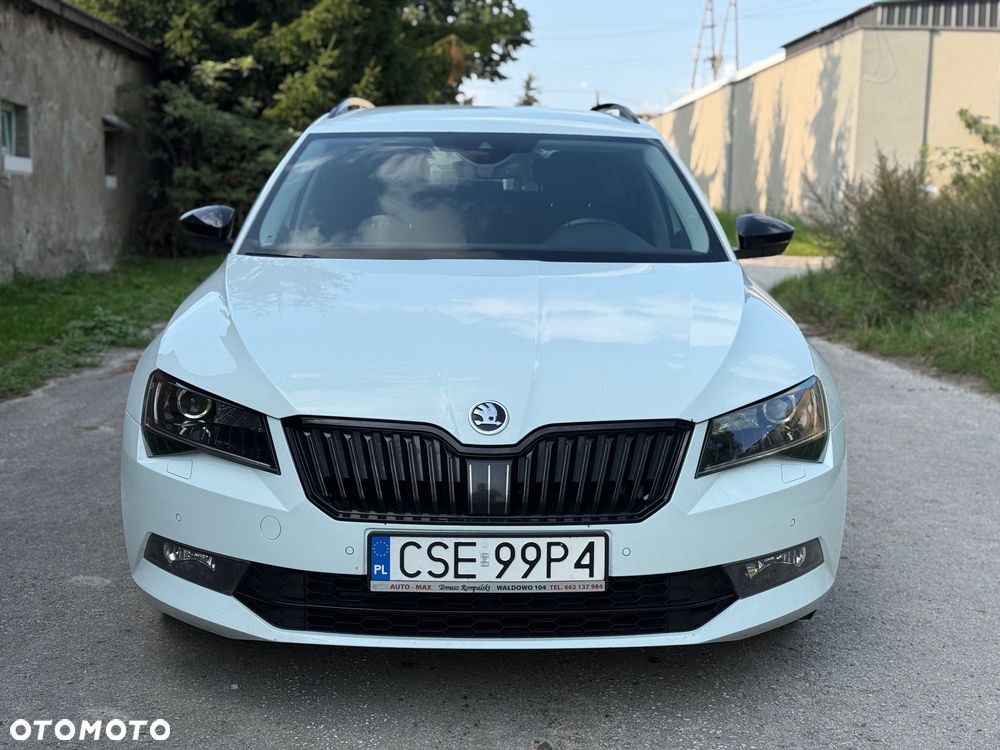 Skoda Superb Combi 2.0 TDI DSG Ambition - 2